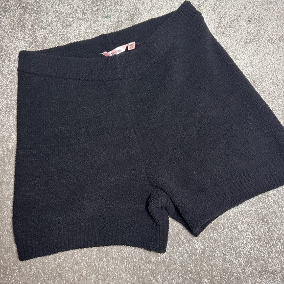 Black Sherpa lounge and sleep shorts brand new never worn - Picture 3 of 3